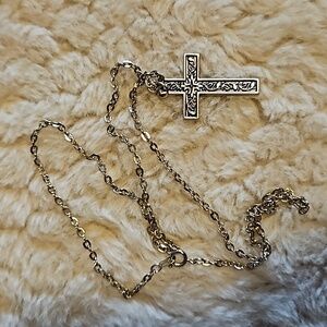 #0121 Vintage Cross Necklace Pendant Silver Tone Flower Fruit Leaves Vine